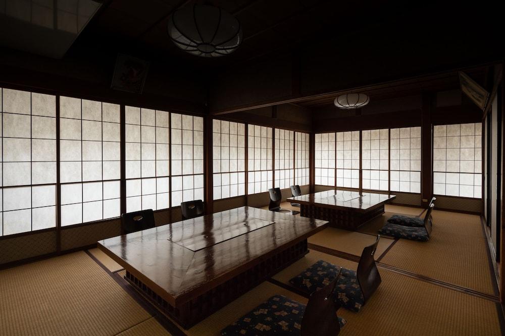 Gizan Ryokan 3*